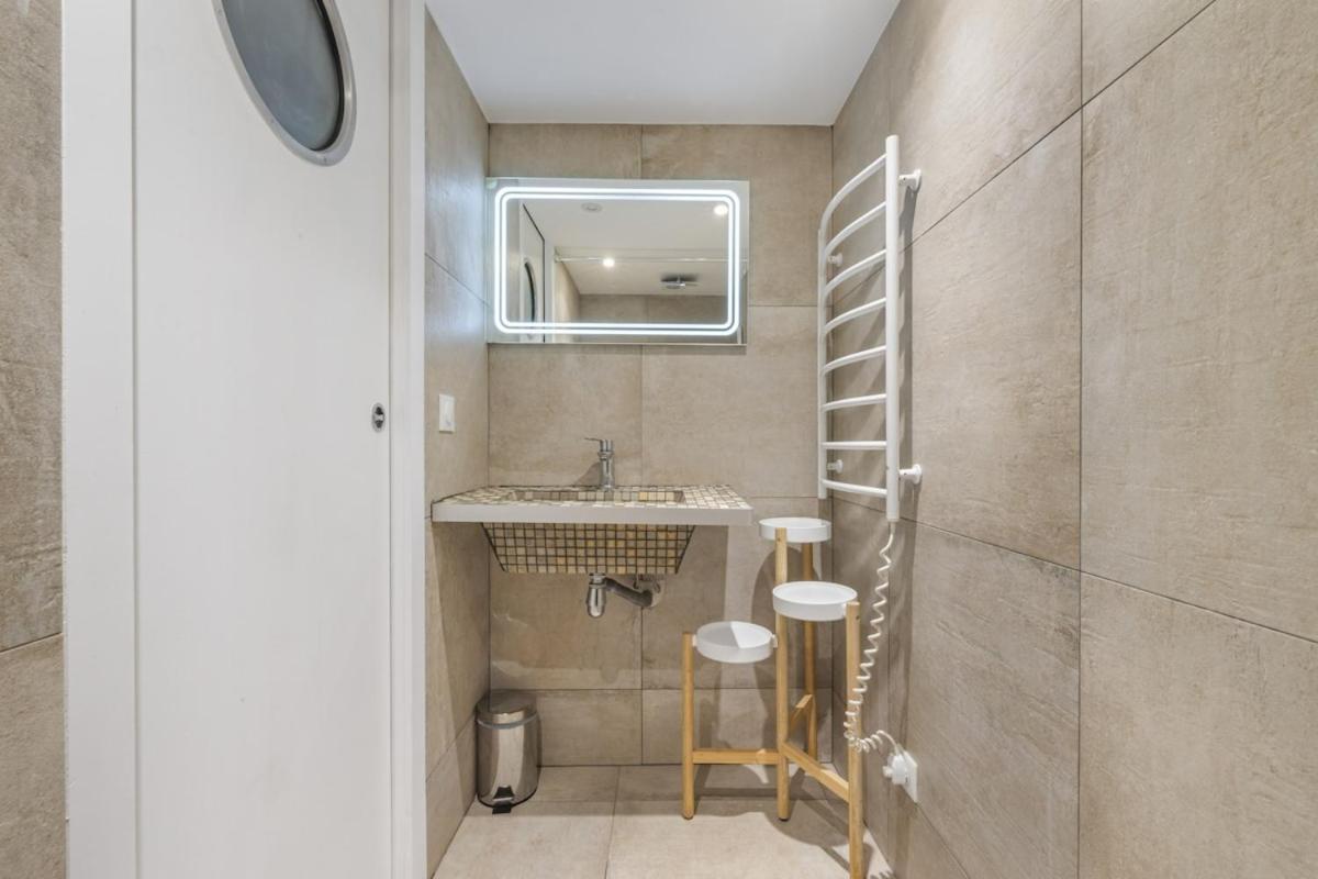 Apartment Coco, 4 People Paris